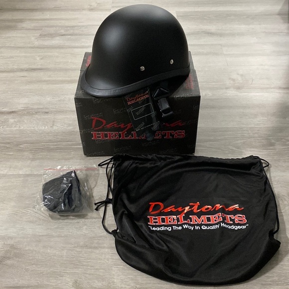 Daytona Novelty Matte Black Hawk Low Profile Half Helmet in size L - Picture 2 of 7